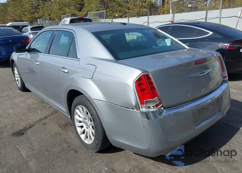 2014 Chrysler 300 z USA, uszkodzony, nr VIN 2C3CCAAG4EH289171